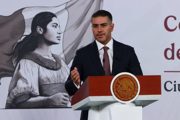 Secretary of Security and Citizen Protection, Omar Garcia Harfuch speaks during a news conference about the death of Nemesio Oseguera, know El Mencho, leader of the Jalisco Nueva Generacion Cartel, during an operation in Tapalpa, Jalisco, which sparked roadblocks and vehicle burnings in various parts of the country. on February 23, 2026 in Mexico City, Mexico. Mexico City Mexico  - ZUMAe321 20260223_zia_e321_020 Copyright: xCarlosxSantiagox