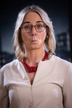 Start des neuen Comedy Nachrichtenformats Fun Facts News im Netz Anette Dowideit, Wirtschaftsjournalistin und Reporterin im Investigativteam für die Zeitung Welt Weltpremiere FunFacts im Delphi Filmpalast in Berlin Start des neuen Comedy Nachrichtenformats Fun Facts News im Netz witzig, wichtig, richtig. Mit Fun Facts startet Anfang März ein neues unabhängiges Nachrichtenformat, das aktuelle Themen mit Humor, Haltung und Hoffnung, verständlich und unterhaltsam für die sozialen Medien und als Podcast aufbereitet. Produziert wird Fun Facts unabhängig. Recherche und journalistische Einordnung erfolgen in Kooperation mit Correctiv. Copyright: xEventpressxFuhrx
