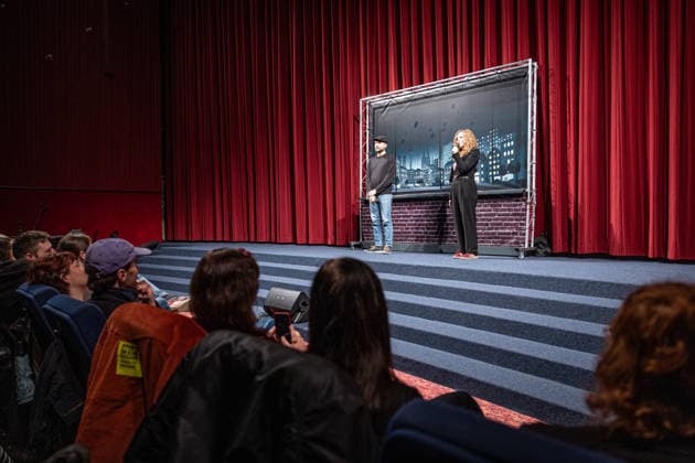 Start des neuen Comedy Nachrichtenformats Fun Facts News im Netz Marc-Uwe Kling, Sarah Bosetti auf der Bühne Weltpremiere FunFacts im Delphi Filmpalast in Berlin Start des neuen Comedy Nachrichtenformats Fun Facts News im Netz witzig, wichtig, richtig. Mit Fun Facts startet Anfang März ein neues unabhängiges Nachrichtenformat, das aktuelle Themen mit Humor, Haltung und Hoffnung, verständlich und unterhaltsam für die sozialen Medien und als Podcast aufbereitet. Produziert wird Fun Facts unabhängig. Recherche und journalistische Einordnung erfolgen in Kooperation mit Correctiv. Copyright: xEventpressxFuhrx