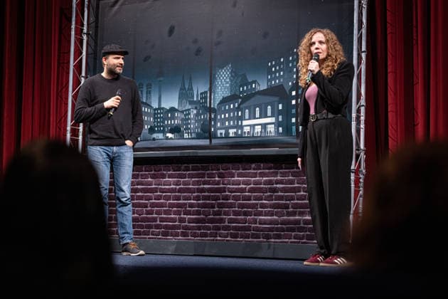 Start des neuen Comedy Nachrichtenformats Fun Facts News im Netz Marc-Uwe Kling, Sarah Bosetti auf der Bühne Weltpremiere FunFacts im Delphi Filmpalast in Berlin Start des neuen Comedy Nachrichtenformats Fun Facts News im Netz witzig, wichtig, richtig. Mit Fun Facts startet Anfang März ein neues unabhängiges Nachrichtenformat, das aktuelle Themen mit Humor, Haltung und Hoffnung, verständlich und unterhaltsam für die sozialen Medien und als Podcast aufbereitet. Produziert wird Fun Facts unabhängig. Recherche und journalistische Einordnung erfolgen in Kooperation mit Correctiv. Copyright: xEventpressxFuhrx