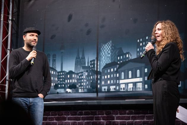 Start des neuen Comedy Nachrichtenformats Fun Facts News im Netz Marc-Uwe Kling, Sarah Bosetti auf der Bühne Weltpremiere FunFacts im Delphi Filmpalast in Berlin Start des neuen Comedy Nachrichtenformats Fun Facts News im Netz witzig, wichtig, richtig. Mit Fun Facts startet Anfang März ein neues unabhängiges Nachrichtenformat, das aktuelle Themen mit Humor, Haltung und Hoffnung, verständlich und unterhaltsam für die sozialen Medien und als Podcast aufbereitet. Produziert wird Fun Facts unabhängig. Recherche und journalistische Einordnung erfolgen in Kooperation mit Correctiv. Copyright: xEventpressxFuhrx