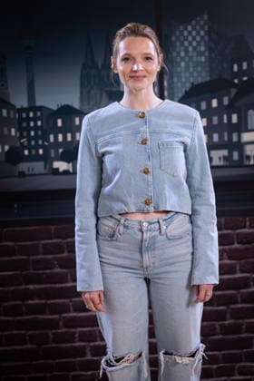 Start des neuen Comedy Nachrichtenformats Fun Facts News im Netz Karoline Herfurth Weltpremiere FunFacts im Delphi Filmpalast in Berlin Start des neuen Comedy Nachrichtenformats Fun Facts News im Netz witzig, wichtig, richtig. Mit Fun Facts startet Anfang März ein neues unabhängiges Nachrichtenformat, das aktuelle Themen mit Humor, Haltung und Hoffnung, verständlich und unterhaltsam für die sozialen Medien und als Podcast aufbereitet. Produziert wird Fun Facts unabhängig. Recherche und journalistische Einordnung erfolgen in Kooperation mit Correctiv. Copyright: xEventpressxFuhrx