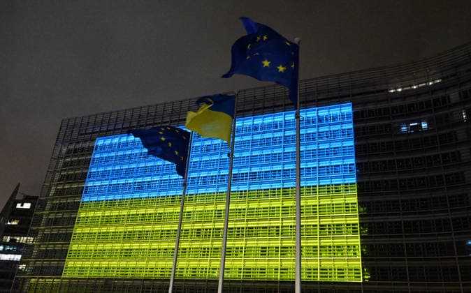 News Themen der Woche KW09 EU buildings illuminated with Ukrainian flag BRUSSELS, BELGIUM - FEBRUARY 23: A view of the European Commission building and the Council of the European Union building, illuminated in the colors of the Ukrainian flag due to the 4th anniversary of the Russia-Ukraine war, in Brussels, Belgium on February 23, 2026. Dursun Aydemir Anadolu Brussels Belgium. Editorial use only. Please get in touch for any other usage.  Copyright: x2026xAnadoluxDursunxAydemirx