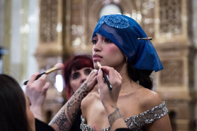 Aadnevik AW26 Show at London Fashion Week LONDON, UNITED KINGDOM - FEBRUARY 23: A model has her make-up applied backstage ahead of Aadnevik Autumn Winter 2026 show at The Royal Horseguards Hotel as part of London Fashion Week in London, United Kingdom on February 23, 2026. Wiktor Szymanowicz Anadolu London United Kingdom. Editorial use only. Please get in touch for any other usage.  Copyright: x2026xAnadoluxWiktorxSzymanowiczx