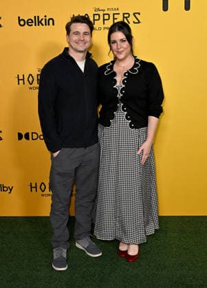 ˜Hoppers™ Los Angeles Premiere Jason Ritter and Melanie Lynskey arriving at Disney and Pixar™s Hoppers Los Angeles premiere held at the El Capitan Theatre on February 23, 2026 in Hollywood, CA. Hollywood El Capitan Theatre California USA Copyright: xStarbuck xAFF-USA.COMx