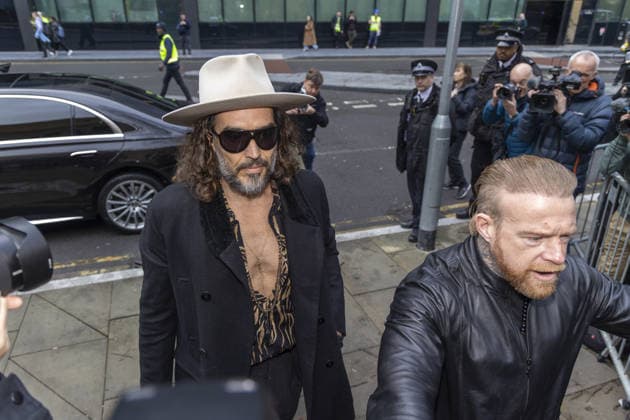 Russell Brand appears at court in London LONDON, ENGLAND - FEBRUARY 24: Russell Brand arrives at Southwark Crown Court to appear for a plea hearing, where he is charged with rape and sexual assault against two women in 2009, in London, United Kingdom on February 24, 2026. Marcin Nowak Anadolu London United Kingdom. Editorial use only. Please get in touch for any other usage.  Copyright: x2026xAnadoluxMarcinxNowakx