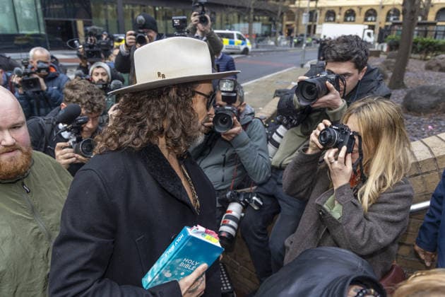 Russell Brand appears at court in London LONDON, ENGLAND - FEBRUARY 24: Russell Brand arrives at Southwark Crown Court to appear for a plea hearing, where he is charged with rape and sexual assault against two women in 2009, in London, United Kingdom on February 24, 2026. Marcin Nowak Anadolu London United Kingdom. Editorial use only. Please get in touch for any other usage.  Copyright: x2026xAnadoluxMarcinxNowakx