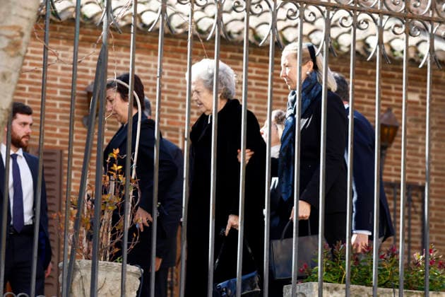 The Greek Orthodox Cathedral of St. Andrew and St. Demetrius honors Irene of Greece Anne of Orleans and Christina of Bourbon Two Sicilies on their arrival at the tribute to Irene of Greece at the Greek Orthodox Cathedral of St. Andrew and St. Demetrius, on February 24, 2026, in Madrid Spain FAMOUSES GREECE ROYALTY DEATH Madrid Madrid Madrid Spain  Copyright: xJosexVelascox 7318031