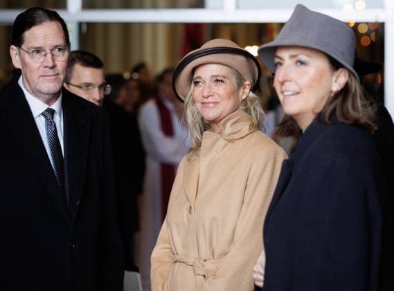 Princess Delphine s husband Jim O Hare, Princess Delphine and Princess Claire of Belgium pictured ahead of the annual ceremony in memory of deceased members of the Royal Family, in Onze-Lieve-Vrouwekerk Eglise Notre-Dame de Laeken, in Brussels, Tuesday 24 February 2026.  BENOITxDOPPAGNE 164758882