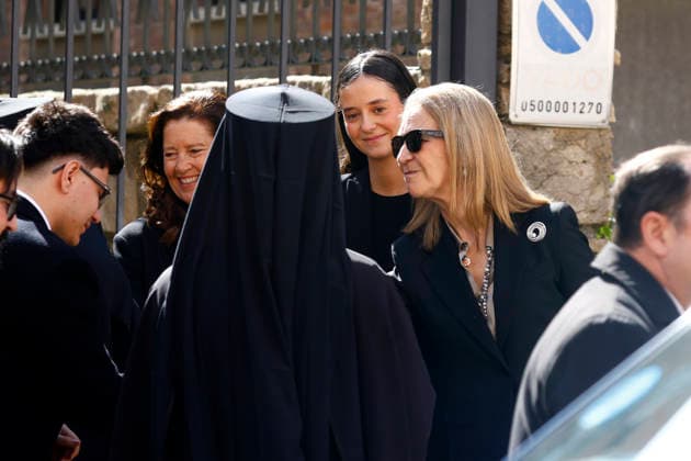 The Greek Orthodox Cathedral of St. Andrew and St. Demetrios honors Irene of Greece Alexia of Greece, Victoria Federica and Infanta Elena at the exit of the tribute to Irene of Greece at the Greek Orthodox Cathedral of St. Andrew and St. Demetrios, on February 24, 2026, in Madrid Spain FAMOUSES GREECE ROYALTY DEATH Madrid Madrid Madrid Spain  Copyright: xJosexVelascox 7318456