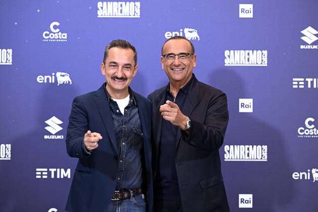 February 24, 2026, Sanremo, Rome, Italy: February 24, 2026, Sanremo. 76th Italian Song Festival. Photocall. Pictured are Carlo Conti and Nicola Savino from DopoFestival. Sanremo Italy  - ZUMAa289 20260224_zia_a289_177 Copyright: xMariaxLauraxAntonellix