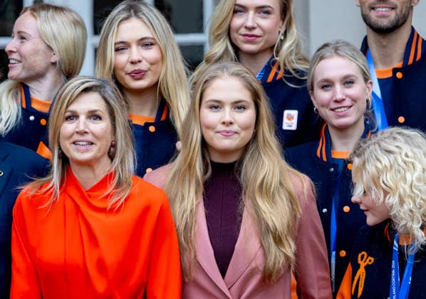 24-02-2026 Palace Princess Amalia and Queen Maxima with Jenning de Boo and Antoinette Rijpma-de Jong and Femke Kok and Marijke Groenewoud and Jutta Leerdam and Joy Beune and Kjeld Nuis and Xandra Velzeboer and Jorrit Bergsma during a meeting with the Dutch medal winners of the 2026 Winter Olympics in Milan at palace Noordeinde in The Hague. Â  Copyright: xPPEx