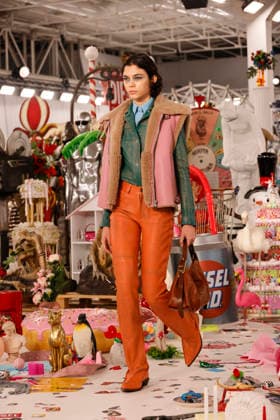 Diesel - Runway - Milan Fashion Week - Womenswear Fall Winter 2026 2027 MILAN, ITALY - FEBRUARY 24: A model walks the runway at the Diesel fashion show during the Milan Fashion Week - Womenswear Fall Winter 2026 2027 on February 24, 2026 in Milan, Italy. Photo by Marco Piovanotto Abacapress.com  Copyright: xPiovanottoxMarco ABACAx