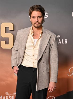 ˜Marshals™ Los Angeles Premiere Luke Grimes arriving to the Los Angeles premiere of CBS™s Marshals held at the Autry Museum of the American West on February 24, 2026 in Los Angeles, Ca. Los Angeles Autry Museum of the American Wes California USA Copyright: xLISAxOConnor xAFF-USA.COMx