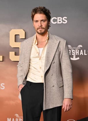 ˜Marshals™ Los Angeles Premiere Luke Grimes arriving to the Los Angeles premiere of CBS™s Marshals held at the Autry Museum of the American West on February 24, 2026 in Los Angeles, Ca. Los Angeles Autry Museum of the American Wes California USA Copyright: xLISAxOConnor xAFF-USA.COMx