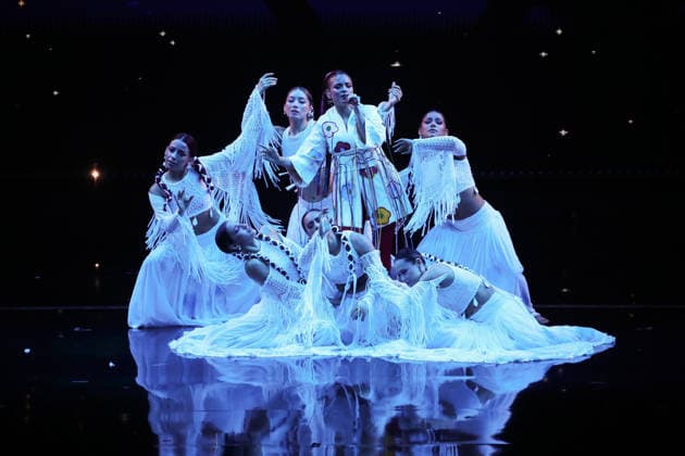 Vina del Mar, February 24, 2026 Brenda, representative of Ecuador to the flocloric competition, during her performance at the Festival la cancion de Vina del Mar Manuel Lema Aton Chile, Valparaiso Chile Aton 1128246  Copyright: MANUELxLEMA