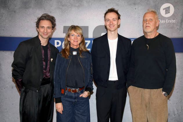 Andre Kaczmarczyk, Esther Esche, Jakob Fließ und Frank Leo Schröder bei der Premiere des Fernsehfilms Polizeiruf 110: Goldraub im Filmmuseum Potsdam. Potsdam, 24.02.2026