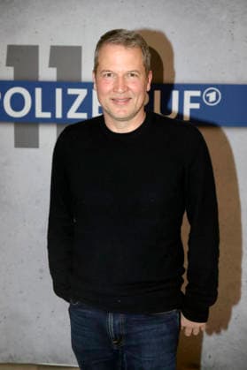 Felix Karolus bei der Premiere des Fernsehfilms Polizeiruf 110: Goldraub im Filmmuseum Potsdam. Potsdam, 24.02.2026