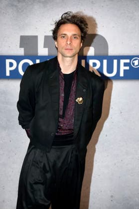 Andre Kaczmarczyk bei der Premiere des Fernsehfilms Polizeiruf 110: Goldraub im Filmmuseum Potsdam. Potsdam, 24.02.2026