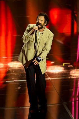 76th Italian Song Festival of Sanremo 1st Evening part 1 Teatro Ariston - Sanremo, Italy Tommaso Paradiso 76th Italian Song Festival of Sanremo 1st Evening part 1 Teatro Ariston - Sanremo, Italy 24th February 2026 SGPItalia id 134399_018 Not Exclusive  Copyright: xAlfonsoxCatalano SGPx