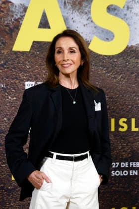Marina Seresesky presents her film Islas in Madrid The artist Ana Belén poses at the photocall during the presentation of the film Islas , on February 25, 2026, in Madrid Spain Islas is the return to cinema of Ana Belén after an extensive career, accompanied by Manu Vega, who now lives an intense stage in his career adding several film projects as a protagonist CINE ISLANDS ACTOR ACTRESS FILM Madrid Madrid Madrid Spain  Copyright: xJosexVelascox 7320316