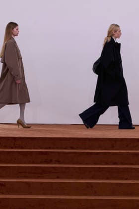 Milano Fashion Week - Women F W 26-27 Jim Sander Men and Women Fashion Show Vibes Milan, Italy Ava Shipp;Summer Dirx Milano Fashion Week - Women F W 26-27 Jim Sander Men and Women Fashion Show Vibes Milan, Italy 25th February 2026 SGPItalia id 134523_004 * Not Exclusive  Copyright: xx
