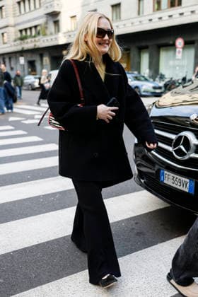Dakota Fanning - Milan Fashion Week - Womenswear Fall Winter 2026 2027 MILAN, ITALY - FEBRUARY 25:Dakota Fanning is spotted outside her hotel during the Milan Fashion Week - Womenswear Fall Winter 2026 2027 on February 25, 2026 in Milan, Italy. Photo by Marco Piovanotto Abacapress.com Milan Italy  Copyright: xPiovanottoxMarco ABACAx