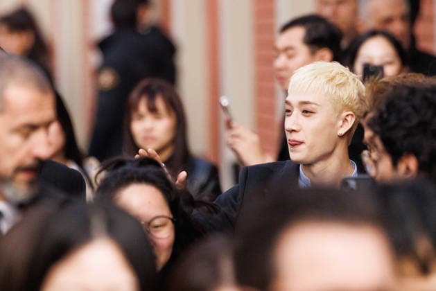 News - Fendi - Celebrity arrivals - Milan Fashion Week - Womenswear Fall Winter 2026 2027 Bang Chan is seen leaving the Fendi fashion show during the Milan Fashion Week - Womenswear Fall Winter 2026 2027 on February 25, 2026 in Milan, Italy. Photo: Cinzia Camela. Milan Via Solari, 35 Italy Copyright: xCinziaxCamelax xLiveMediax LPN_2314639