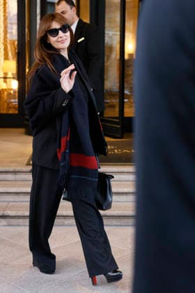 Monica Bellucci - Milan Fashion Week - Womenswear Fall Winter 2026 2027 MILAN, ITALY - FEBRUARY 25: Monica Bellucci is spotted outside her hotel during the Milan Fashion Week - Womenswear Fall Winter 2026 2027 on February 25, 2026 in Milan, Italy. Photo by Marco Piovanotto Abacapress.com  Copyright: xPiovanottoxMarco ABACAx