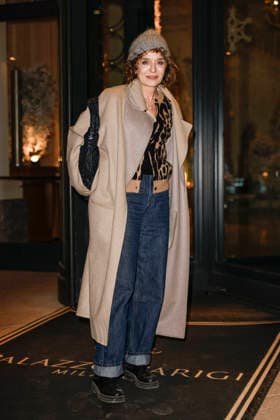 Valeria Golino - Milan Fashion Week - Womenswear Fall Winter 2026 2027 MILAN, ITALY - FEBRUARY 25: Valeria Golino is spotted outside her hotel during the Milan Fashion Week - Womenswear Fall Winter 2026 2027 on February 25, 2026 in Milan, Italy. Photo by Marco Piovanotto Abacapress.com  Copyright: xPiovanottoxMarco ABACAx