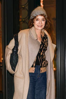 Valeria Golino - Milan Fashion Week - Womenswear Fall Winter 2026 2027 MILAN, ITALY - FEBRUARY 25: Valeria Golino is spotted outside her hotel during the Milan Fashion Week - Womenswear Fall Winter 2026 2027 on February 25, 2026 in Milan, Italy. Photo by Marco Piovanotto Abacapress.com  Copyright: xPiovanottoxMarco ABACAx
