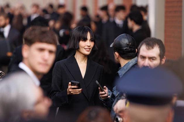 News - Fendi - Celebrity arrivals - Milan Fashion Week - Womenswear Fall Winter 2026 2027 A guest is seen leaving the Fendi fashion show during the Milan Fashion Week - Womenswear Fall Winter 2026 2027 on February 25, 2026 in Milan, Italy. Photo: Cinzia Camela. Milan Via Solari, 35 Italy Copyright: xCinziaxCamelax xLiveMediax LPN_2315096