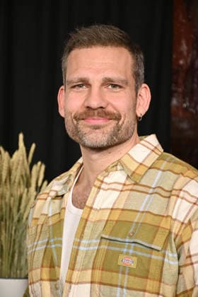 Moritz Otto beim Fotocall zur Premiere der neuen Daily Ein Hof zum Verlieben (Sat.1 und Joyn, ab 2.03.2026 um 18.00 Uhr) am 25.02.2026 im Zoo Palast in Berlin Premiere der neuen Sat.1 Daily Ein Hof zum Verlieben in Berlin