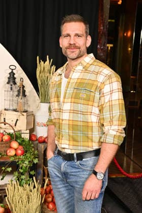 Moritz Otto beim Fotocall zur Premiere der neuen Daily Ein Hof zum Verlieben (Sat.1 und Joyn, ab 2.03.2026 um 18.00 Uhr) am 25.02.2026 im Zoo Palast in Berlin Premiere der neuen Sat.1 Daily Ein Hof zum Verlieben in Berlin