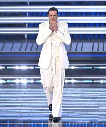 Foto IPP Felice De Martino Sanremo 25 02 2026 76° Festival della canzone italiana - seconda serata - Nella foto il cantante Achille Lauro Italy Photo Press World Copyright
