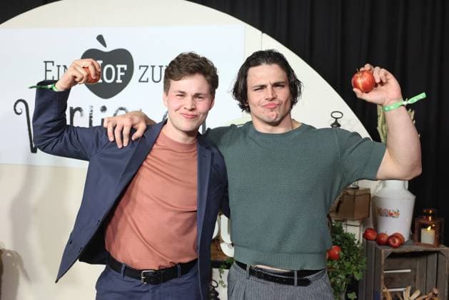 Premiere Ein Hof zum Verlieben Michael Ben Seidel, Nikolaus Lessky Premiere der neuen SAT.1-Daily Ein Hof zum Verlieben im Zoo Palast Berlin Datum: 25.02.2026 Copyright: xEventpress Kratschx
