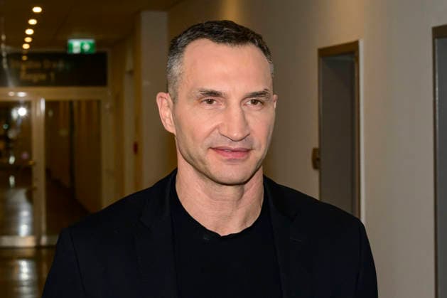 GER, Berlin, studio, guest on - maischberger, political talk show, TV, format, with host - Sandra Maischberger, Das Erste, from Adlershof - at Studio 20, pictured from left: Wladimir Vladimirovich Klitschko, former Ukrainian boxer and multiple world heavyweight champion, is the younger brother of Vitali Klitschko. February 25, 2026, Copyright: HMBxMedia UwexKoch