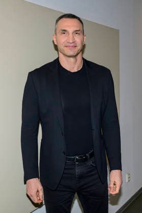 GER, Berlin, studio, guest on - maischberger, political talk show, TV, format, with host - Sandra Maischberger, Das Erste, from Adlershof - at Studio 20, pictured from left: Wladimir Vladimirovich Klitschko, former Ukrainian boxer and multiple world heavyweight champion, is the younger brother of Vitali Klitschko. February 25, 2026, *** GER, Berlin, studio, guest on maischberger, political talk show, TV, format, with host Sandra Maischberger, Das Erste, from Adlershof at Studio 20, pictured from left Wladimir Vladimirovich Klitschko, former Ukrainian boxer and multiple world heavyweight champion, is the younger brother of Vitali Klitschko February 25, 2026, Copyright: HMBxMedia UwexKoch