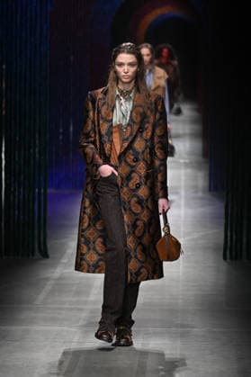 Milan, Milan Women s Fashion Week Fall Winter 2026 27 - Women s Fashion, Fall Winter 2026 27 - Etro fashion show - catwalk in the photo: model  Copyright: xSimonaxChiocciax xipa-agency.netx xFotosickix IPA_Agency_IPA72031886