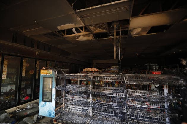 News Bilder des Tages #2 Life in Tapalpa after military operation that killed cartel leader El Mencho TAPALPA, MEXICO - FEBRUARY 25: A view of burned store after a military operation that killed cartel leader Nemesio Oseguera, El Mencho , in Tapalpa, Mexico. on February 25, 2026. Stringer Anadolu Tapalpa Mexico. Editorial use only. Please get in touch for any other usage.  Copyright: x2026xAnadoluxStringerx