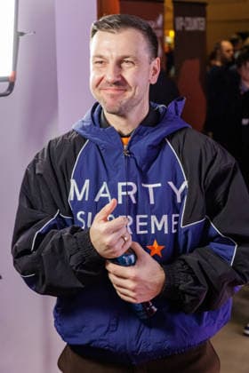 25.02.2026. Düsseldorf. Borussia Düsseldorf lädt zur exklusiven Preview von Marty Supreme ins CineStar Düsseldorf ein. Der Blockbuster erzählt die inspirierende Geschichte der Tischtennis-Legende Marty Reisman mit TimothÃ e Chalamet in der Hauptrolle. Und genau hinschauen lohnt sich, denn auch Timo Boll ist im Film zu sehen und sogar live vor Ort! Hier: Timo Boll Düsseldorf CineStar Hansaallee 245 Nordrhein-Westfalen Deutschland