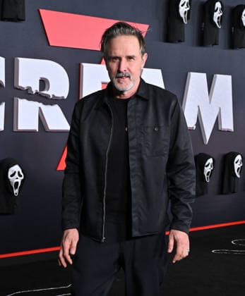 ˜Scream 7™ Global Premiere David Arquette arriving to the Scream 7 global premiere held at the Paramount Theatre on February 25, 2026 in Los Angeles, Ca. Los Angeles Paramount Theatre California USA Copyright: xLISAxOConnor xAFF-USA.COMx