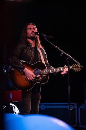 Entertainment Bilder des Tages #2 Andres Suarez Performs at the Circo Price - 25 Feb 2026 The singer Andres Suarez performs during his performance festival at the Circo Price on February 25, 2026, in Madrid, Spain Madrid Spain Copyright: xAtilanoxGarciax xSOPAxImagesx photos06572