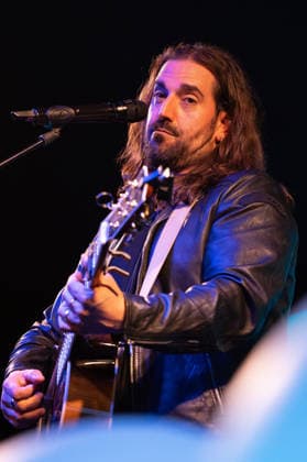 Andres Suarez Performs at the Circo Price - 25 Feb 2026 The singer Andres Suarez performs during his performance festival at the Circo Price on February 25, 2026, in Madrid, Spain Madrid Spain Copyright: xAtilanoxGarciax xSOPAxImagesx photos06581