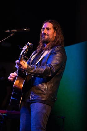 Andres Suarez Performs at the Circo Price - 25 Feb 2026 The singer Andres Suarez performs during his performance festival at the Circo Price on February 25, 2026, in Madrid, Spain Madrid Spain Copyright: xAtilanoxGarciax xSOPAxImagesx photos06588