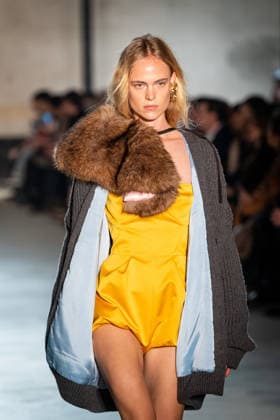 Mailand Fashion Week, N°21 Modenschau NÂ°21 fashion show during the Milan Fashion Week - Womenswear Fall Winter 2026 2027 in Milan, Italy, on 25 February 2026. A model walks the runway at NÂ°21 fashion show during the Milan Fashion Week - Womenswear Fall Winter 2026 2027 in Milan, Italy, on 25 February 2026., Credit:Stefano Costantino TTL Avalon Italy, Milan  Copyright: xStefanoxCostantinoxTTLx xAvalonx 1078270483