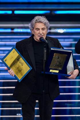 76th Italian Song Festival of Sanremo 2nd Evening Teatro Ariston - Sanremo, Italy Fausto Leali 76th Italian Song Festival of Sanremo 2nd Evening Teatro Ariston - Sanremo, Italy 25th February 2026 SGPItalia id 134399_035 Not Exclusive  Copyright: xAlfonsoxCatalano SGPx