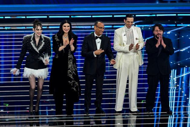 76th Italian Song Festival of Sanremo 2nd Evening Teatro Ariston - Sanremo, Italy Pilar Fogliati;Laura Pausini;Carlo Conti;Achille Lauro;LILLO Pasquale Petrolo 76th Italian Song Festival of Sanremo 2nd Evening Teatro Ariston - Sanremo, Italy 25th February 2026 SGPItalia id 134399_035 Not Exclusive  Copyright: xAlfonsoxCatalano SGPx