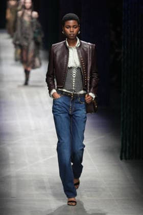 Mailand Fashion Week, Etro Modenschau #2 Milano Fashion Week - Women F W 26-27 Etro Fashion Show Catwalk Milan, Italy Milano Fashion Week - Women F W 26-27 Etro Fashion Show Catwalk Milan, Italy 25th February 2026 SGPItalia id 134530_002 * Not Exclusive  Copyright: xMarcoxErbax