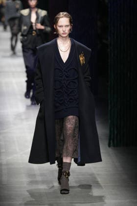 Mailand Fashion Week, Etro Modenschau #2 Milano Fashion Week - Women F W 26-27 Etro Fashion Show Catwalk Milan, Italy Milano Fashion Week - Women F W 26-27 Etro Fashion Show Catwalk Milan, Italy 25th February 2026 SGPItalia id 134530_002 * Not Exclusive  Copyright: xMarcoxErbax